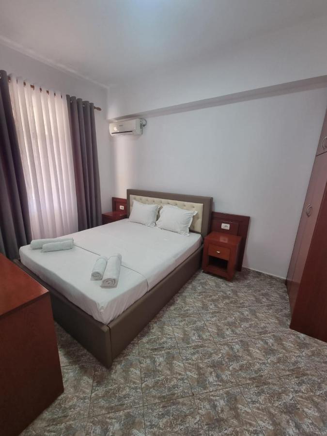 סרנדה Ideal Apartments & Rooms מראה חיצוני תמונה