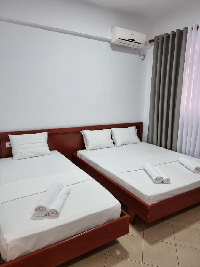 סרנדה Ideal Apartments & Rooms מראה חיצוני תמונה